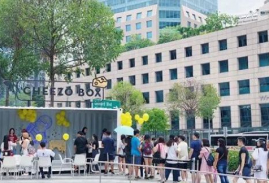 排隊(duì)打卡的喜茶芝芝集裝箱火爆閃現(xiàn)，為何時(shí)尚茶飲都選擇集裝箱設(shè)計(jì)？