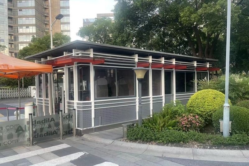 2014年兩個保安崗亭,經(jīng)過10年還完好無損,質(zhì)量杠杠的！！